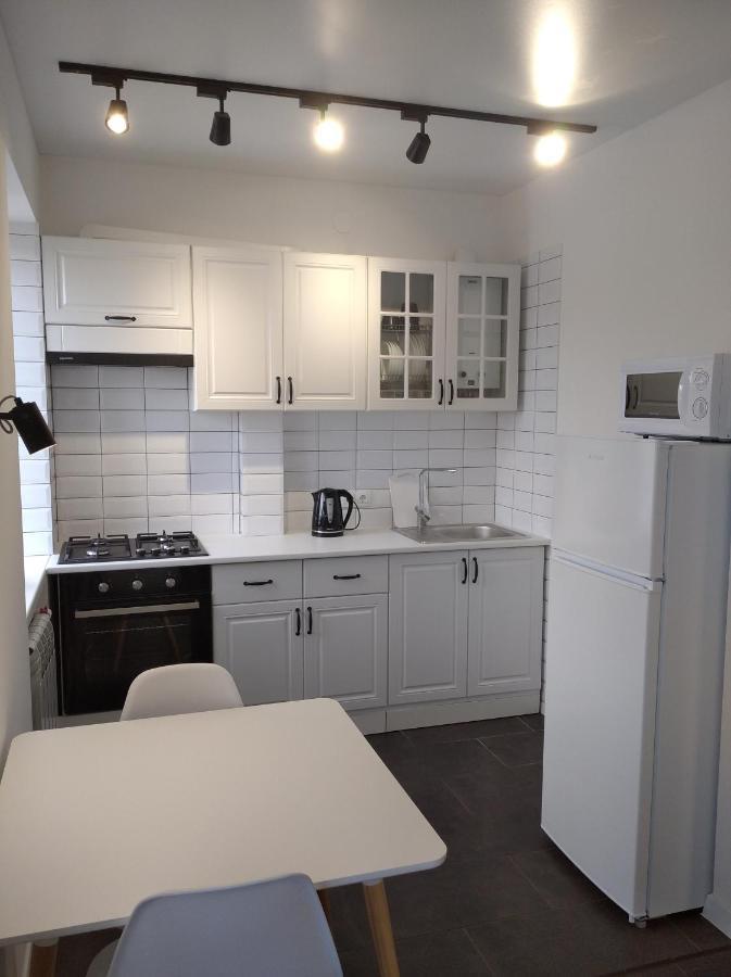 White Apartment Poltava Exteriör bild