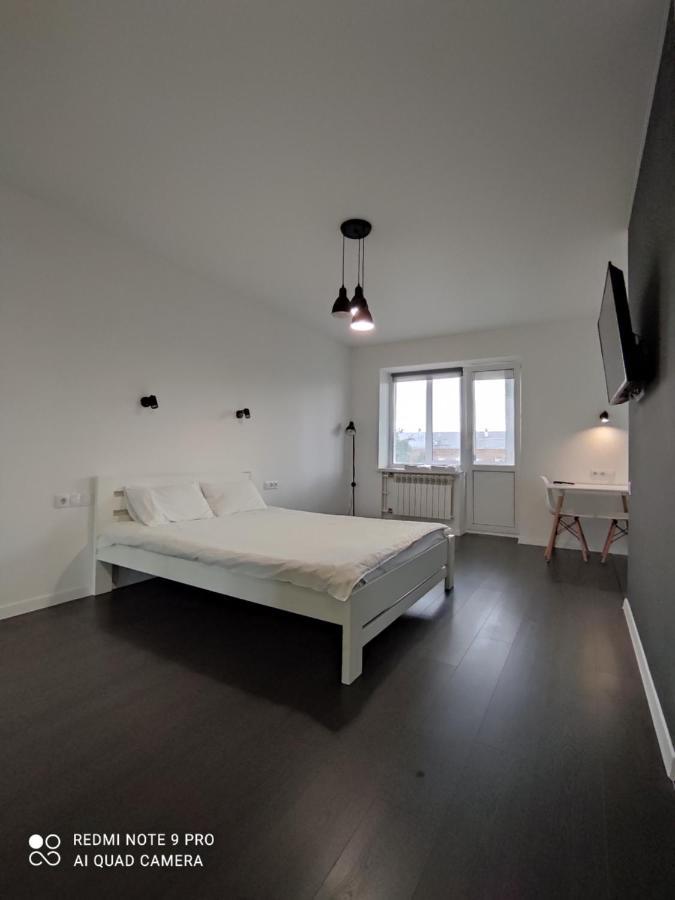 White Apartment Poltava Exteriör bild
